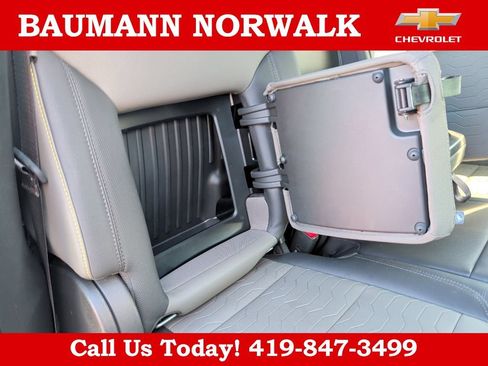 Used 2025 Chevrolet Silverado 2500 ZR2 w/ Technology Package AWD/4WD image 44