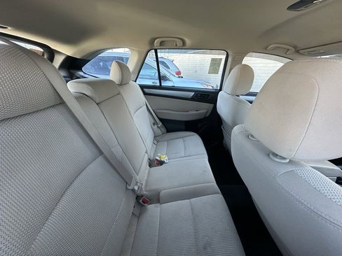 Used 2018 Subaru Outback 2.5i image 5