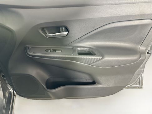 Used 2025 Nissan Versa SV FWD image 29