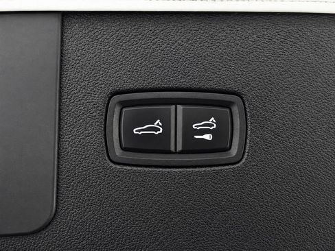 Used 2019 Porsche Cayenne AWD/4WD image 21