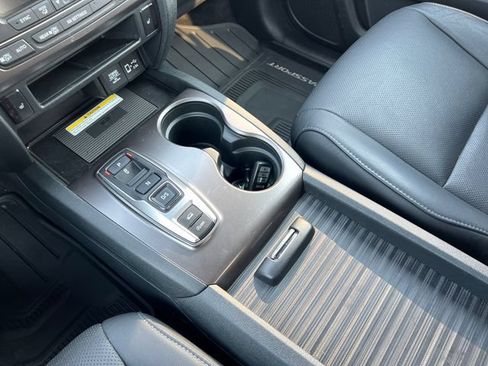 Used 2023 Honda Passport EX-L image 25