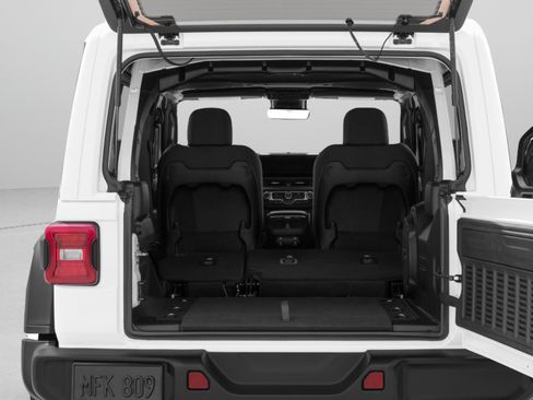 Used 2024 Jeep Wrangler Unlimited Rubicon AWD/4WD image 28