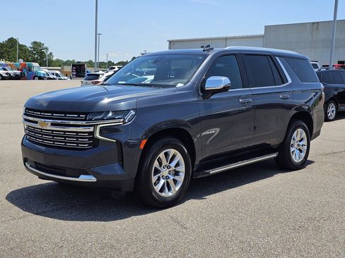 Used 2021 Chevrolet Tahoe Premier w/ Premium Package AWD/4WD image 1