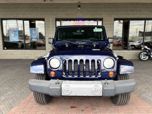 Used 2013 Jeep Wrangler Unlimited Sahara w/ Max Tow Pkg AWD/4WD image 26