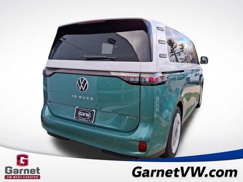 New 2025 Volkswagen ID. Buzz 1st Edition image 3