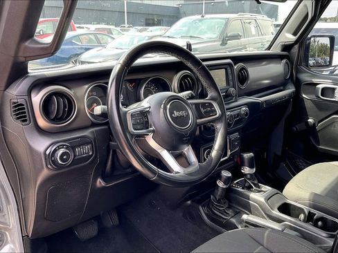 Used 2019 Jeep Wrangler Sport AWD/4WD image 18