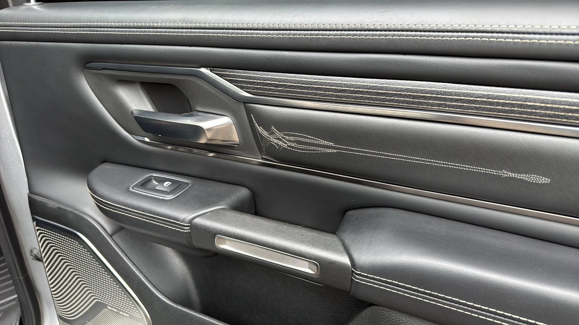 Used 2019 RAM 1500 Limited AWD/4WD image 18
