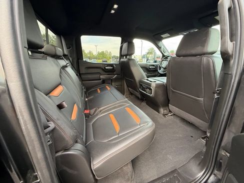 Used 2021 GMC Sierra 1500 AT4 w/ Technology Package AWD/4WD image 18
