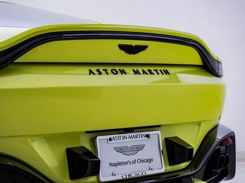 Used 2023 Aston Martin V8 Vantage Coupe image 12