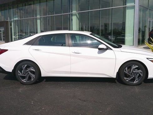 New 2026 Hyundai Elantra Limited image 20