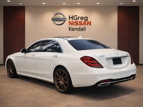 Used 2019 Mercedes-Benz S 560 4MATIC Sedan image 2