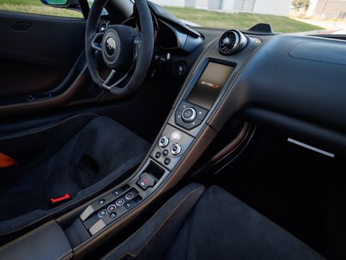 Used 2016 McLaren 675LT Spider image 53