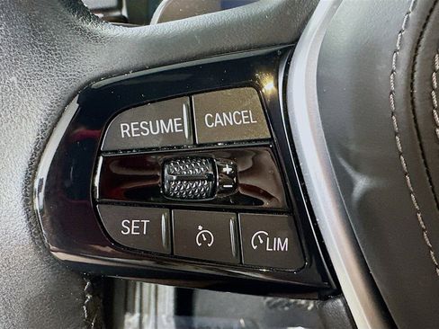 Used 2023 BMW 540i 540i w/ Premium Package image 22