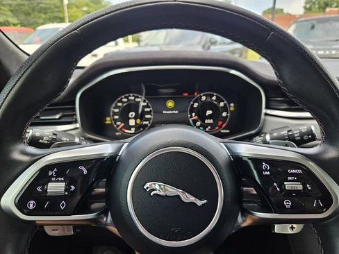 Used 2025 Jaguar F-PACE SVR AWD/4WD image 31