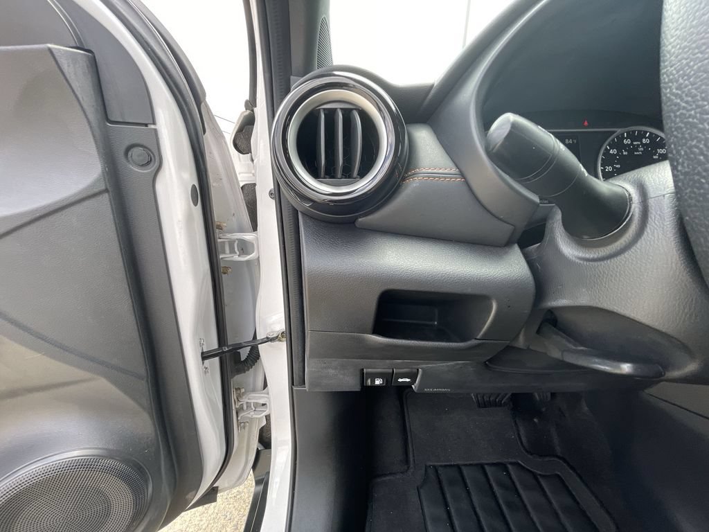 Used 2020 Nissan Kicks SR FWD image 18