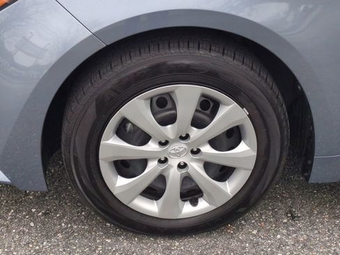 Certified 2025 Toyota Corolla LE image 11