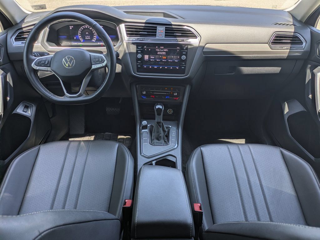 Used 2024 Volkswagen Tiguan SE FWD image 15