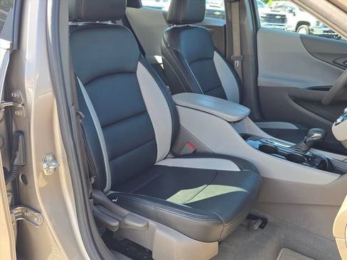 Used 2022 Chevrolet Malibu LT FWD image 17