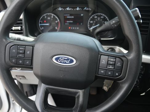 Used 2025 Ford F250 XLT AWD/4WD image 12