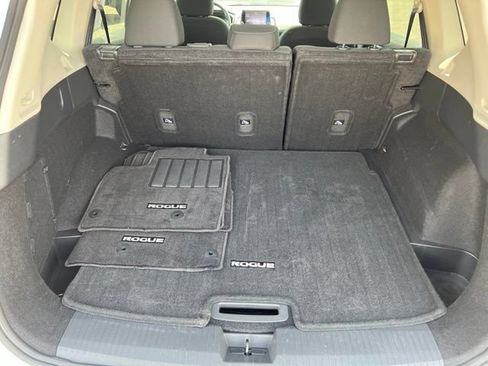 Used 2024 Nissan Rogue S AWD/4WD image 18