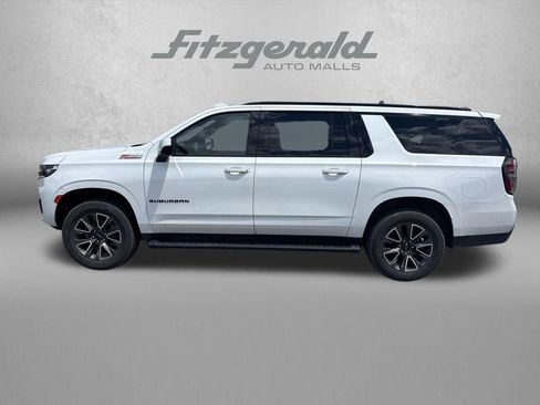 Used 2023 Chevrolet Suburban Z71 AWD/4WD image 2