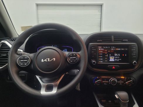 Used 2025 Kia Soul LX w/ LX Technology Package image 22