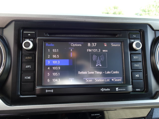 Used 2018 Toyota Tacoma SR5 AWD/4WD image 20