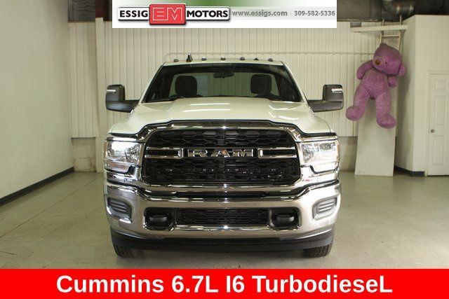 New 2024 RAM 3500 Tradesman AWD/4WD image 2