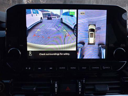 Used 2023 Nissan Pathfinder SL image 13