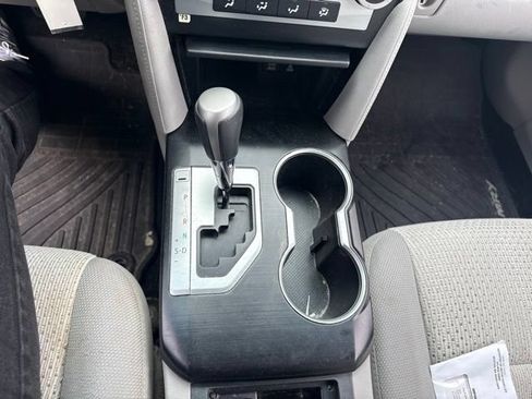 Used 2014 Toyota Camry LE FWD image 19