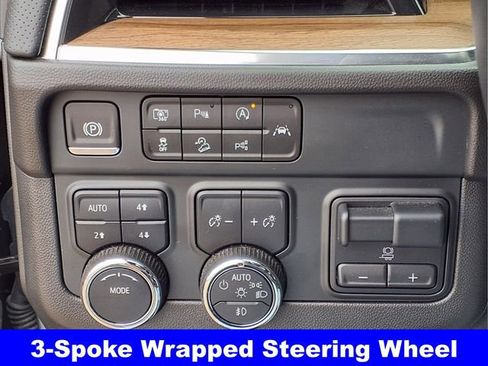 Used 2025 Chevrolet Tahoe High Country w/ Sun And Tow Package image 17