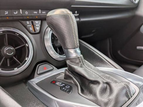 Used 2016 Chevrolet Camaro LT RWD image 11