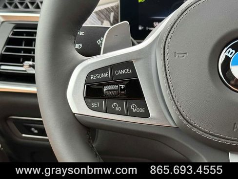 Used 2026 BMW X7 xDrive40i w/ Executive Package image 17