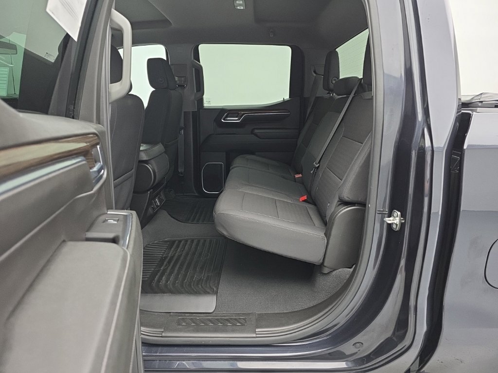 Used 2024 Chevrolet Silverado 1500 LT AWD/4WD image 42
