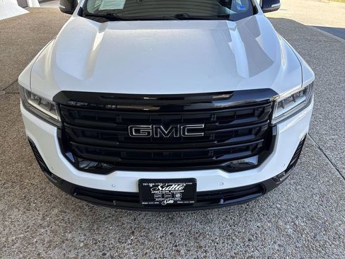 Certified 2023 GMC Acadia SLT w/ Elevation Edition AWD/4WD image 32