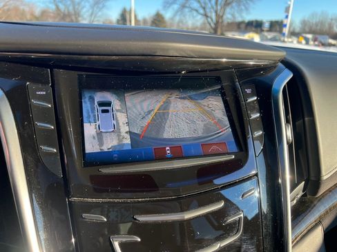 Used 2018 Cadillac Escalade ESV Platinum image 17