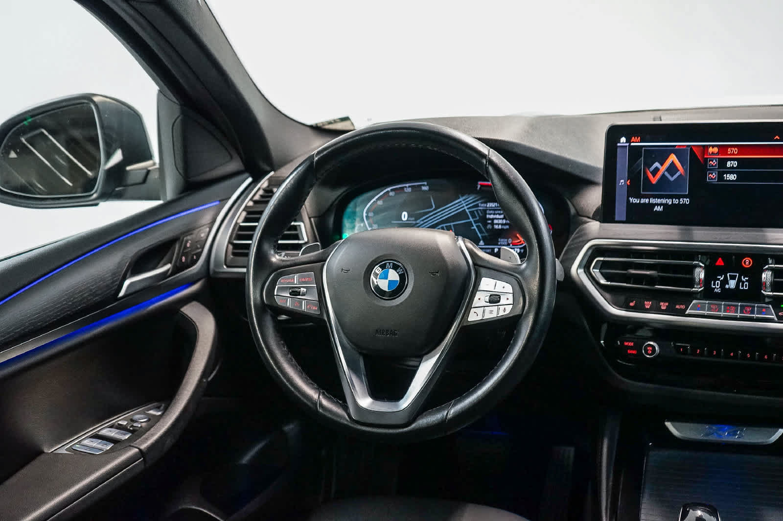 Used 2022 BMW X4 xDrive30i w/ Parking Assistance Package AWD/4WD image 15