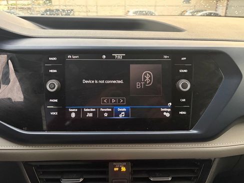 Used 2024 Volkswagen Taos SE AWD/4WD image 24