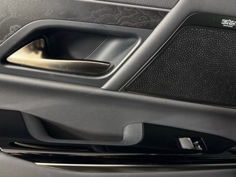 Used 2024 Lexus LX 600 4WD w/ Premium Package image 28