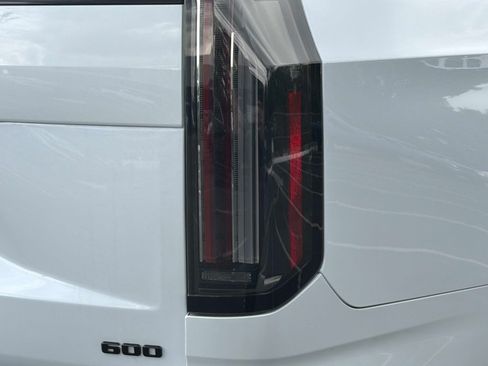 Used 2026 Cadillac Escalade Platinum Sport w/ LPO, ONYX Package AWD/4WD image 16