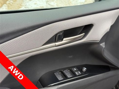 Used 2025 Toyota Camry SE image 18