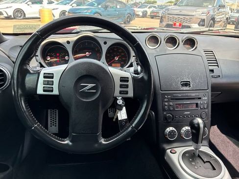 Used 2006 Nissan 350Z Grand Touring RWD image 13
