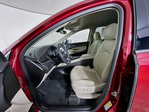 Used 2020 Buick Enclave Essence w/ LPO, Luxury Package image 13