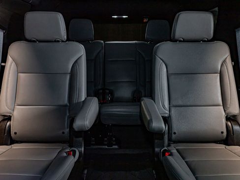 Used 2025 Chevrolet Tahoe Z71 w/ Z71 Off-Road Package image 25