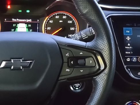 Used 2023 Chevrolet TrailBlazer RS w/ Sun and Liftgate Package image 25