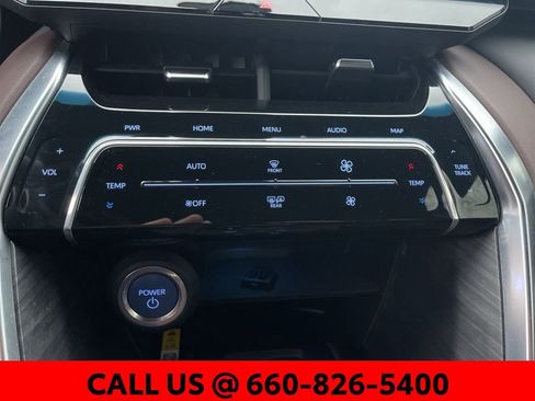 Used 2022 Toyota Venza Limited image 28