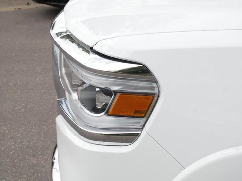 Used 2024 RAM 1500 Limited AWD/4WD image 16