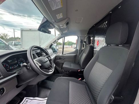 Used 2024 Ford Transit 250 Low Roof w/ Exterior Upgrade Package RWD image 17