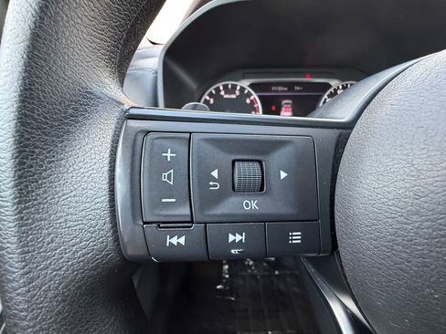 Used 2023 Nissan Rogue S FWD image 22