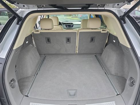 Used 2020 Cadillac XT5 Premium Luxury image 12